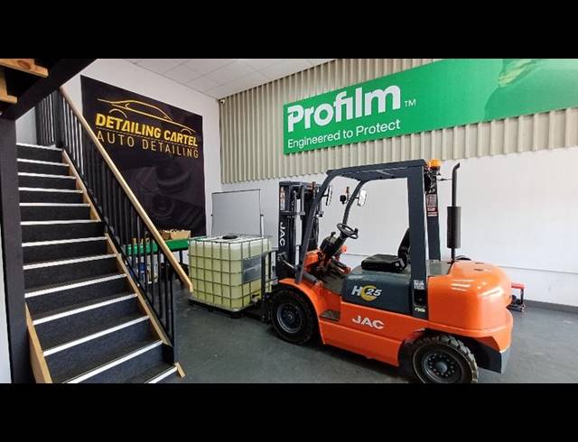 INDUSTRIAL PROPERTY TO RENT IN LYTTELTON MANOR